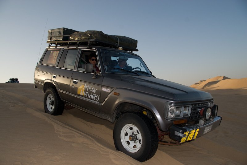 Vendesi HJ61 pronto Africa
